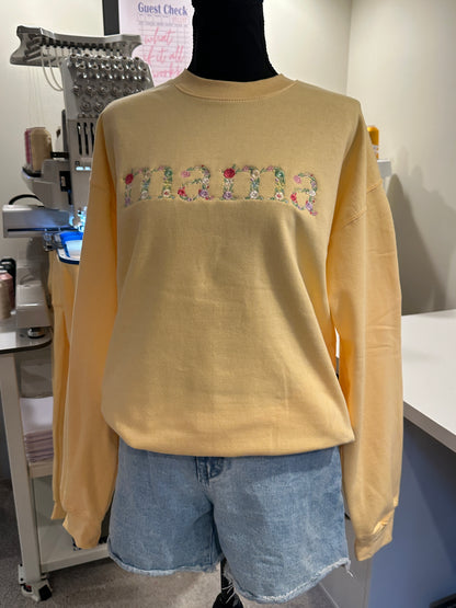Floral "mama" Crew - Embroidered Gildan Crewneck